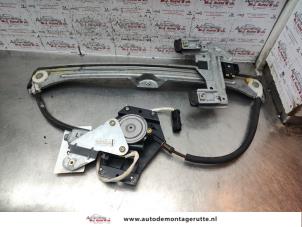 O135468 Gebruikte ruitmechaniek 4deurs links-voor Chrysler PT Cruiser