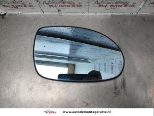 Gebruikte Spiegelglas rechts Citroen C5 II Break (RE) 1.8 16V Prijs op aanvraag aangeboden door Autodemontage M.J. Rutte B.V.