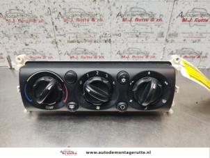 O135553 Gebruikte chaufage bedieningspaneel BMW Mini One
