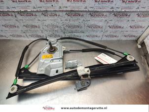 O135733 Gebruikte ruitmechaniek 4deurs rechts-voor Volkswagen Polo