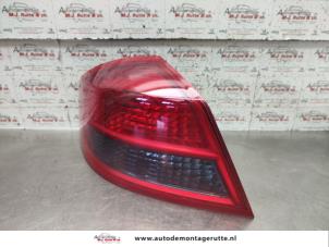 O135810 Gebruikte achterlicht links Renault Vel Satis