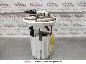 O135819 Gebruikte brandstofpomp elektrisch Peugeot 207