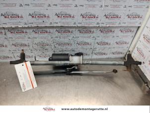 O135885 Gebruikte ruitenwismotor+mechaniek Toyota Avensis