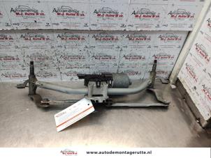 O135888 Gebruikte ruitenwismotor+mechaniek Peugeot 207