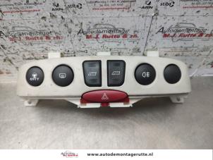 O135912 Gebruikte paniekverlichtings schakelaar Fiat Punto