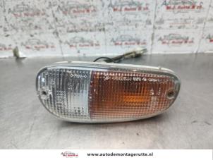 O135949 Gebruikte pinker links Subaru Vivio