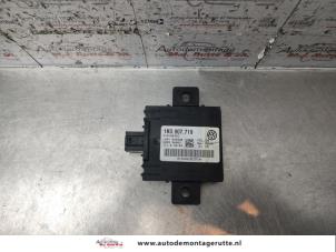 O135982 Gebruikte alarm module Volkswagen Golf