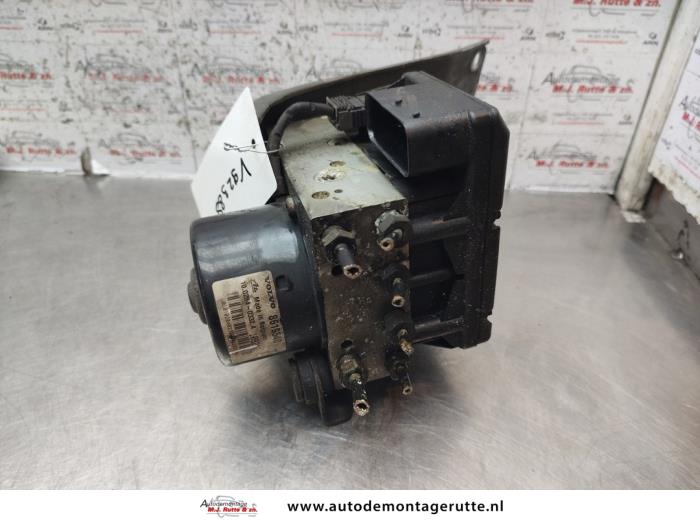 Gebruikte ABS Pomp Volvo XC70 O136100