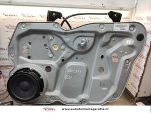 O136211 Gebruikte ruitmechaniek 4deurs rechts-voor Volkswagen Touran