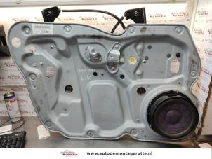 O136212 Gebruikte raammechaniek 4deurs links-voor Volkswagen Touran