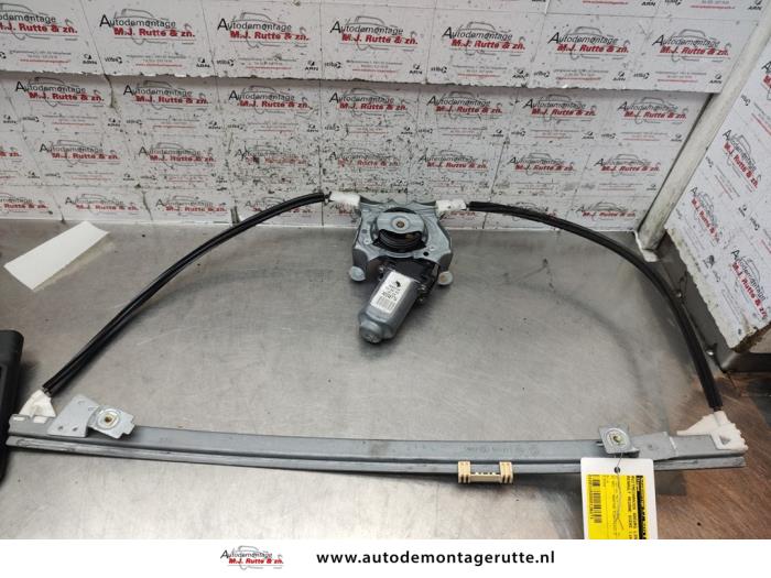 Gebruikte Raammechaniek 4Deurs links-voor Renault Megane Scenic O136271