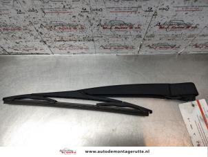 O136346 Gebruikte ruitenwisserarm achter Opel Astra