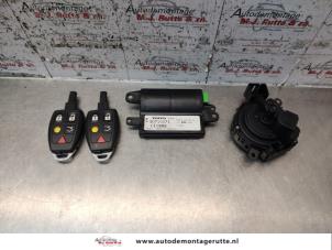 O136468 Gebruikte kontaktslot + computer Volvo V50