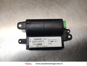 Kontaktslot + computer van een Volvo V50 (MW) 1.6 D 16V 2006
