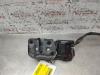 Gebruikte Deurslot Mechaniek 4Deurs links-voor Mazda Premacy O136521