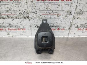 O136524 Gebruikte spiegel schakelaar Mazda 3.