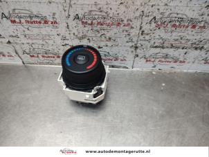 O136652 Gebruikte kachel bedieningspaneel Toyota IQ