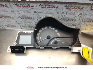 O136670 Gebruikte kilometerteller km Toyota IQ