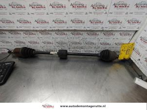 O136743 Gebruikte steekas rechts-voor Suzuki Wagon R+