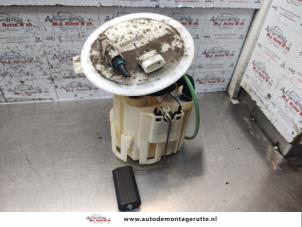 O136811 Gebruikte brandstofpomp elektrisch Opel Astra