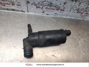 O136819 Gebruikte ruitensproeierpomp voor Toyota Yaris