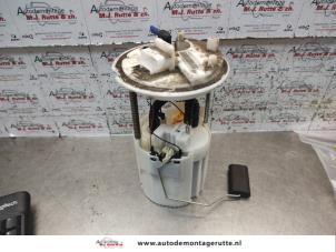 O136866 Gebruikte brandstofpomp elektrisch Opel Corsa
