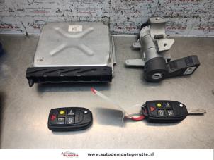 O136933 Gebruikte kontaktslot + computer Volvo V70