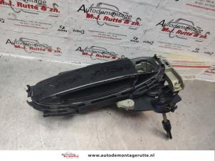 O137236 Gebruikte portiergreep 2deurs links Audi A3