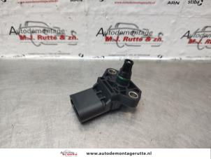 O137349 Gebruikte sensor map (inlaatspruitstuk) Volkswagen Golf