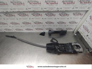 O137355 Gebruikte portiergreep 4deurs links-voor Volkswagen Golf