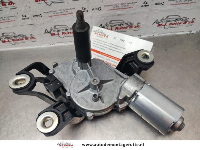 Gebruikte Motor Ruitenwisser achter Volkswagen Golf O137377