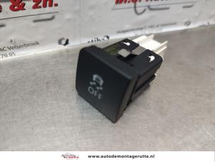 O137387 Gebruikte esp schakelaar Volkswagen Golf