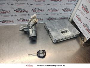 O137465 Gebruikte kontaktslot + computer Toyota Celica