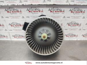 O137633 Gebruikte chaufage ventilatiemotor Suzuki Swift