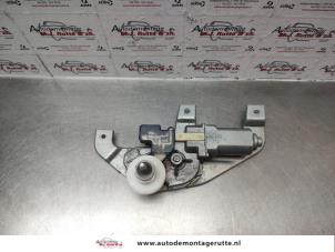 O137653 Gebruikte motor ruitenwisser achter Suzuki Swift