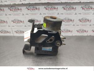 O137728 Gebruikte abs pomp Honda HR-V