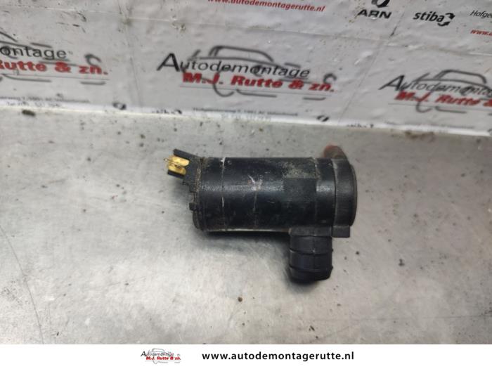 Gebruikte Ruitensproeierpomp voor Suzuki Alto O137801