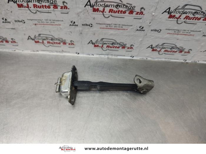Gebruikte Deurvanger 4Deurs links-achter Suzuki Alto O137813