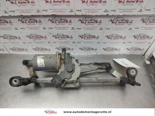 O137823 Gebruikte ruitenwismotor+mechaniek Opel Corsa