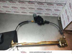 O137874 Gebruikte raammechaniek 2deurs rechts-voor Fiat Seicento