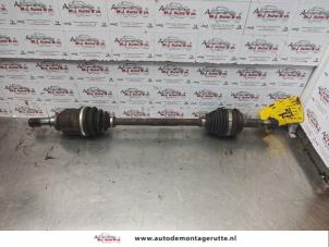 O137983 Gebruikte cardanas links-voor (vwa) Toyota IQ