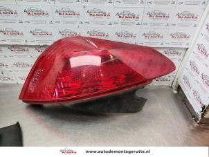 O138008 Gebruikte achterlicht links Peugeot 308