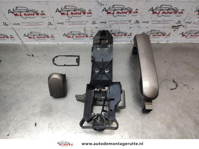 Gebruikte Deurgreep 4Deurs links-achter Nissan Note O138152