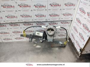 O138218 Gebruikte raammechaniek 4deurs links-achter Nissan Qashqai