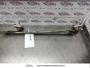 O138349 Gebruikte ruitenwis mechaniek Suzuki Alto