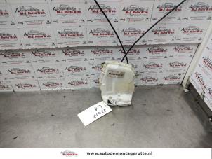 O138391 Gebruikte slotmechaniek portier 4deurs links-achter Opel Agila