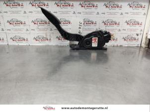 O138424 Gebruikte gaspedaal Opel Agila