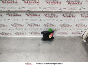 O138442 Gebruikte kachelklep motor Opel Agila