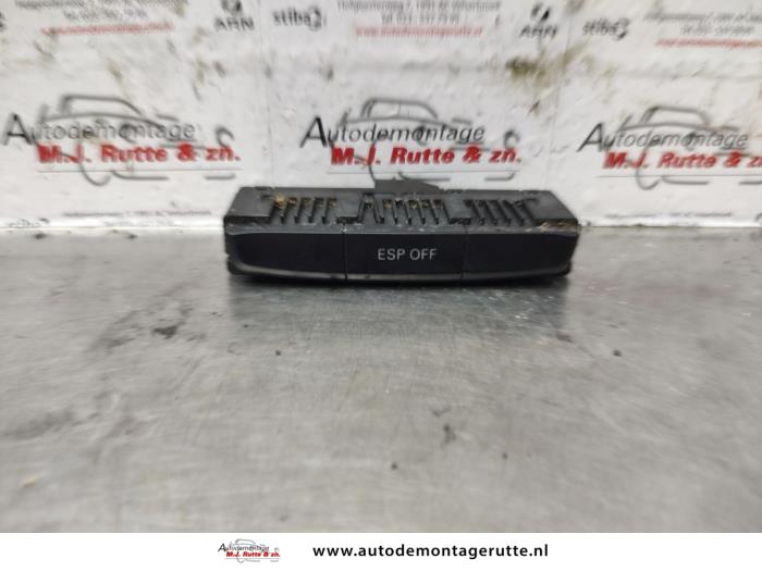 Gebruikte Schakelaar ESP Audi A4 O138448