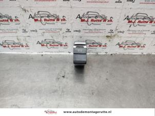 O138453 Gebruikte schakelaar handrem Audi A4